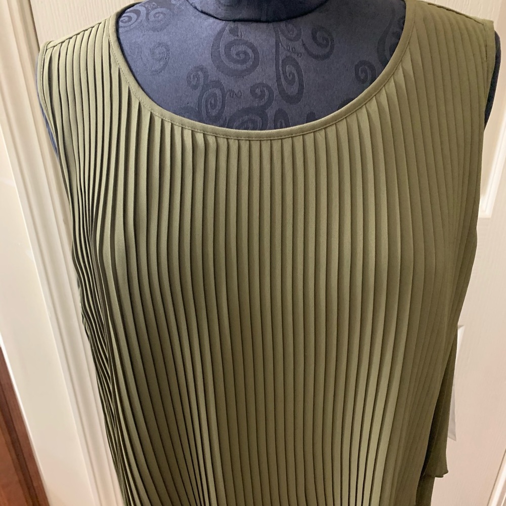 Pleated tank